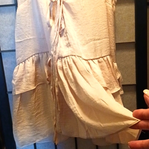 Adorable silky cami - Picture 5 of 9